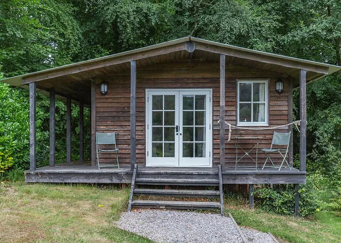 Lakeside Cabin